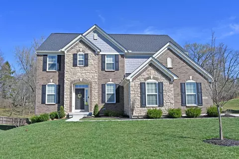 6068 Greenside Dr, Cincinnati, OH 45233