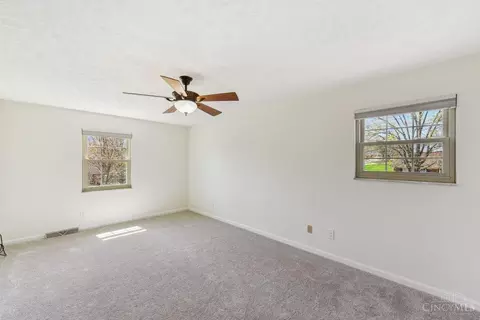1698 Lockbourne Dr, Cincinnati, OH 45240 photo 25