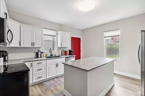 Kitchen - 1021 Beech Ave, Cincinnati, OH 45205 photo 1 of 4