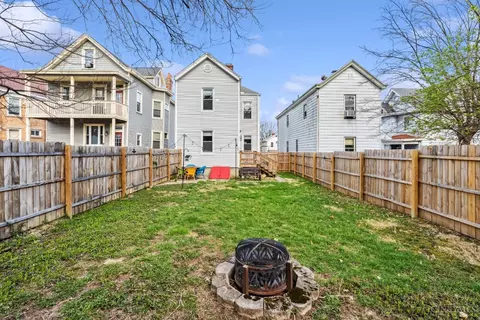 Exterior - 1021 Beech Ave, Cincinnati, OH 45205 photo 2 of 5