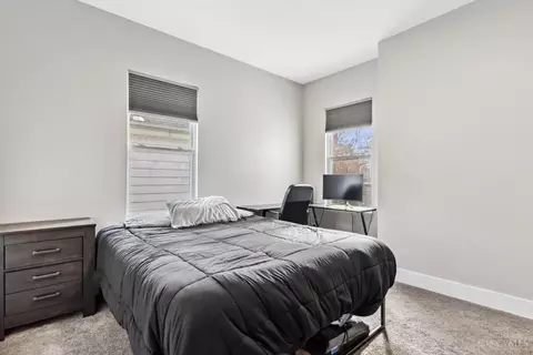 Bedroom - 1021 Beech Ave, Cincinnati, OH 45205 photo 4 of 6