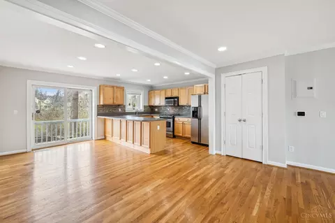 3655 Willowlea Ct, Cincinnati, OH 45208 photo 9