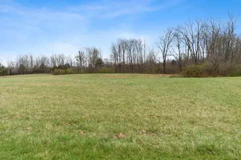 2 Jacksonville Rd, Peebles, OH 45660