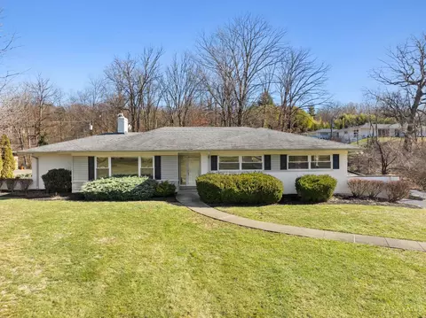 7380 Aracoma Forest Dr, Amberley, OH 45237