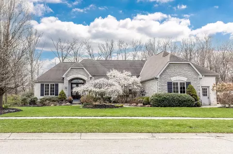 1613 Hawk Ridge Dr, Hamilton Township, OH 45039