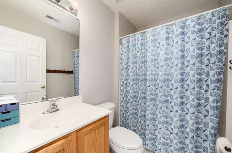 Bath - 5663 Appaloosa Cir, Morrow, OH 45152 photo 2 of 3