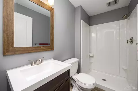 Bath - 5663 Appaloosa Cir, Morrow, OH 45152 photo 3 of 3