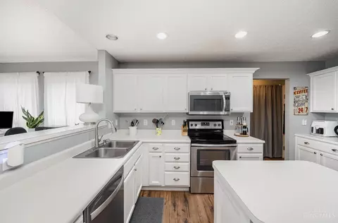 Kitchen - 5663 Appaloosa Cir, Morrow, OH 45152 photo 2 of 3