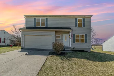 185 Green Knoll Dr, Franklin, OH 45005