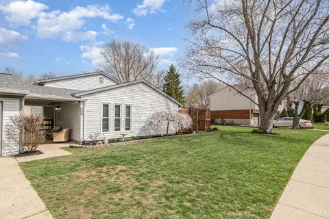 4811 Stoneybrook Rd, Cincinnati, OH 45244 photo 2