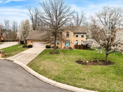 6942 Maple Crest Ct, Hamilton, OH 45011