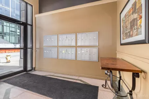 Entry Way - 335 Fifth St, Cincinnati, OH 45202 photo 4 of 4