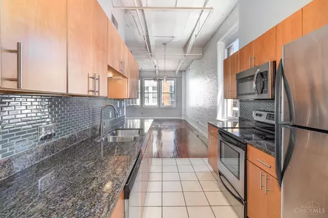Kitchen - 335 Fifth St, Cincinnati, OH 45202 photo 1 of 3