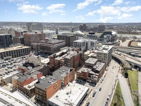 View/Area - 335 Fifth St, Cincinnati, OH 45202 photo 1 of 2