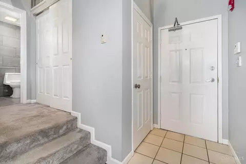 Entry Way - 335 Fifth St, Cincinnati, OH 45202 photo 1 of 4