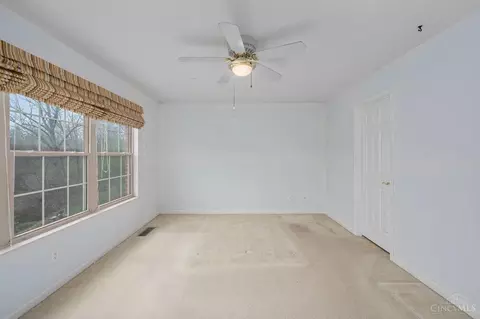 3075 Limestone Cir, Cincinnati, OH 45239 photo 23
