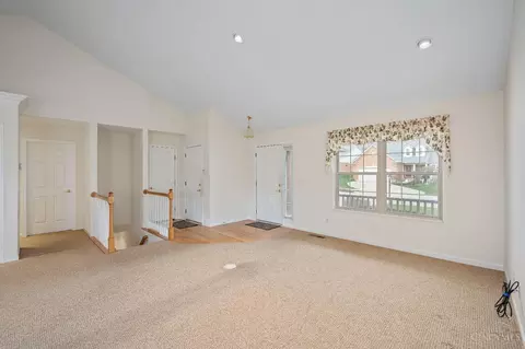 3075 Limestone Cir, Cincinnati, OH 45239 photo 4