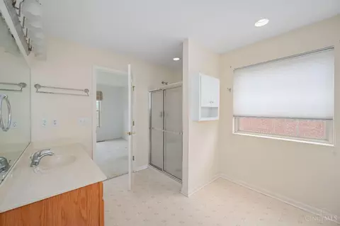 3075 Limestone Cir, Cincinnati, OH 45239 photo 26