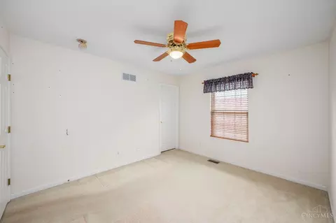 3075 Limestone Cir, Cincinnati, OH 45239 photo 15