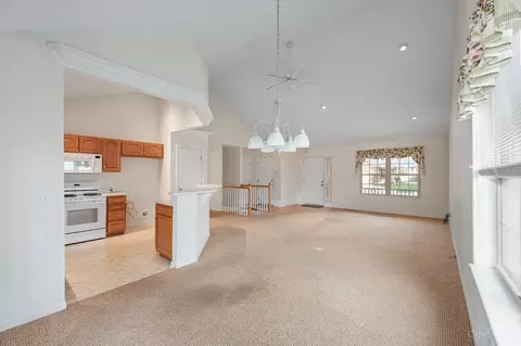 3075 Limestone Cir, Cincinnati, OH 45239 photo 10