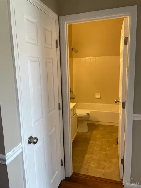 Bath - 5259 Venetian Way, Morrow, OH 45152 photo 5 of 6