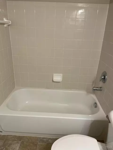 Bath - 5259 Venetian Way, Morrow, OH 45152 photo 6 of 6