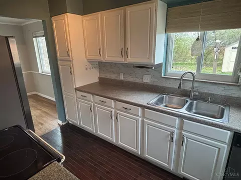 Kitchen - 6753 Golfway Dr, Cincinnati, OH 45239 photo 1 of 2