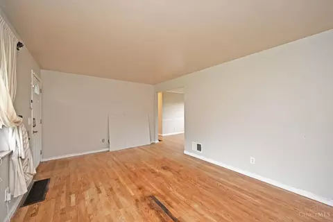 Living - 6753 Golfway Dr, Cincinnati, OH 45239 photo 3 of 5