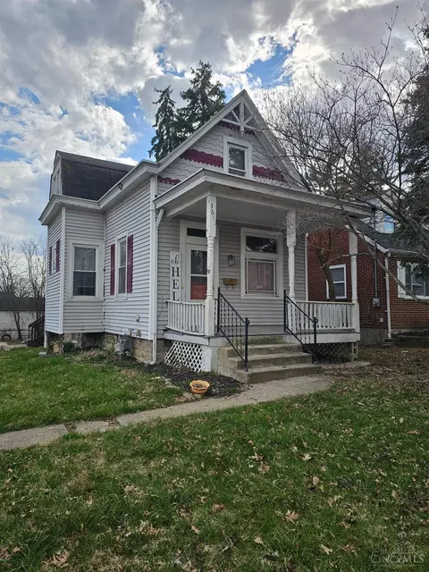 3611 Puhlman Ave, Cheviot, OH 45211