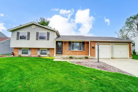 5415 Bluepine Dr, Cincinnati, OH 45247