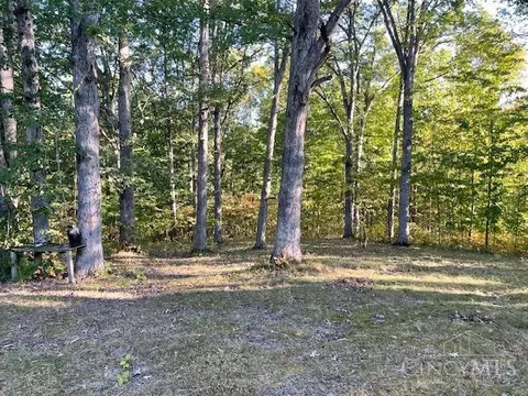 899 Parker Ridge Rd, Peebles, OH 45660