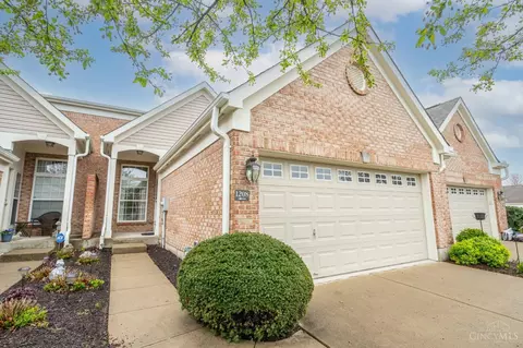 1208 Shayler Woods Dr, Batavia, OH 45103