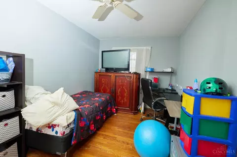 Bedroom - 10135 Wayne Ave, Woodlawn, OH 45215 photo 2 of 2