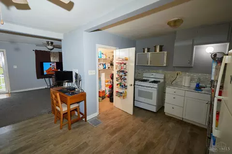 Entry Way - 10135 Wayne Ave, Woodlawn, OH 45215 photo 1 of 1