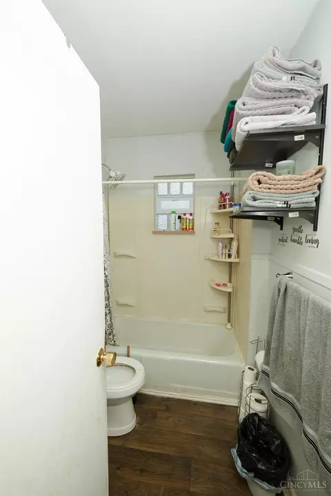 Bath - 10135 Wayne Ave, Woodlawn, OH 45215 photo 2 of 2