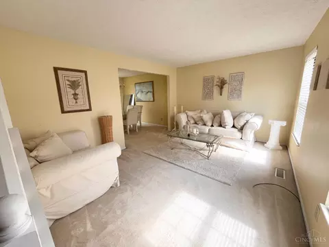 Living - 7992 Autumnwind Dr, Cincinnati, OH 45249 photo 1 of 4