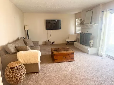 Living - 7992 Autumnwind Dr, Cincinnati, OH 45249 photo 4 of 4