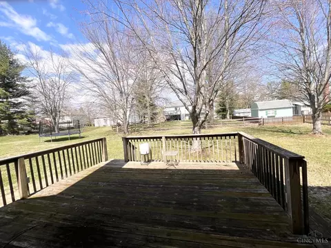 Exterior - 7992 Autumnwind Dr, Cincinnati, OH 45249 photo 2 of 4