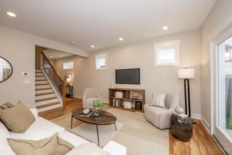 Living - 3219 Gilbert Ave, Cincinnati, OH 45207 photo 2 of 3