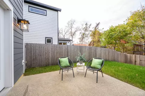 Exterior - 3219 Gilbert Ave, Cincinnati, OH 45207 photo 2 of 3