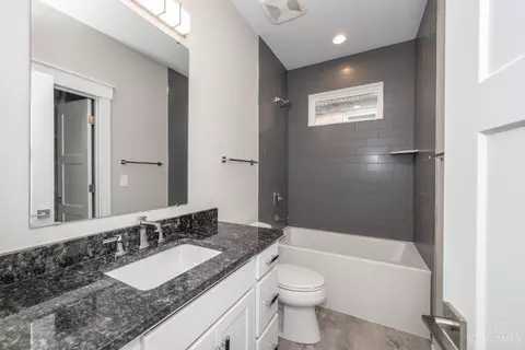 Bath - 3219 Gilbert Ave, Cincinnati, OH 45207 photo 3 of 3