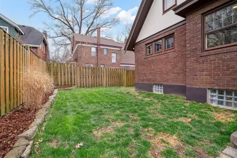 Exterior - 3308 Morrison Ave, Cincinnati, OH 45220 photo 3 of 3