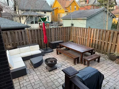 Exterior - 3308 Morrison Ave, Cincinnati, OH 45220 photo 2 of 3