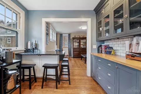 Kitchen - 3308 Morrison Ave, Cincinnati, OH 45220 photo 2 of 4