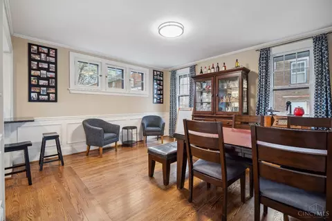 Dining - 3308 Morrison Ave, Cincinnati, OH 45220 photo 1 of 4