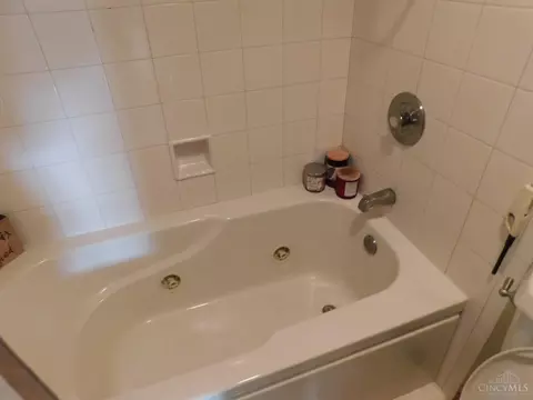 Bath - 10653 Mill Rd, Cincinnati, OH 45240 photo 4 of 4