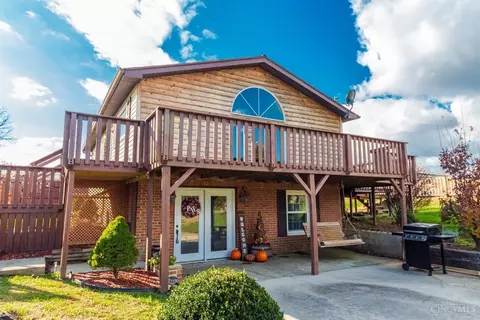 165 Schwartz Rd, Peebles, OH 45660