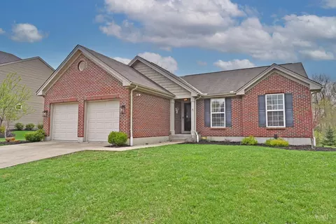 2131 Crossridge Dr, Batavia, OH 45103