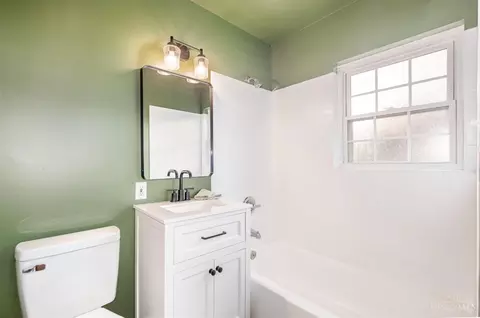 Bath - 12 Ashby St, Greenhills, OH 45218 photo 2 of 2