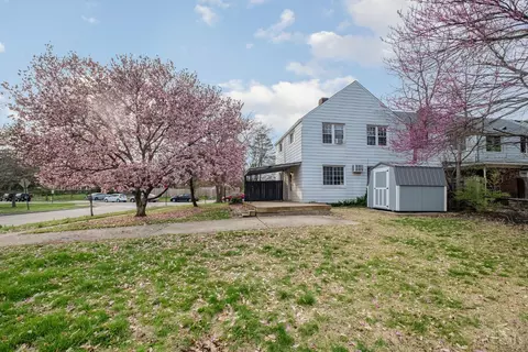 Exterior - 12 Ashby St, Greenhills, OH 45218 photo 5 of 5